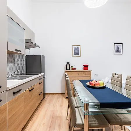 Dietla 32 Apartament *